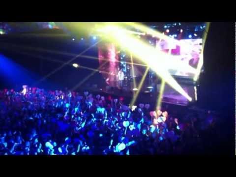 St1m feat. Руки Вверх! - Девочка из прошлого (live @ Arena Moscow)