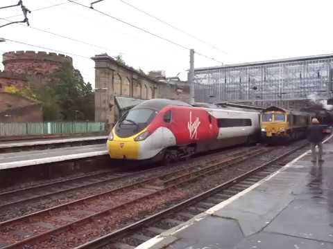 The x2 Class 66 Freightliner Short “CONVOY” Nos.66543+66540 was passed through at Carlisle.