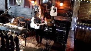 Numb - Holly McNarland - Live Acoustic Cover By Laura