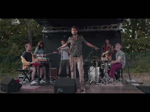 Royals feat. Benito Bause aka Ben Mwanga - Schatzi, Hasi, Mausi, Baby (Live in Schönefelde) (2022)