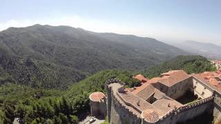 preview picture of video 'Castello Malaspina di Fosdinovo ripreso da un Drone - DJI F550'