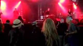 Glasvegas &#39;Lonesome Swan&#39; Glastonbury 2008