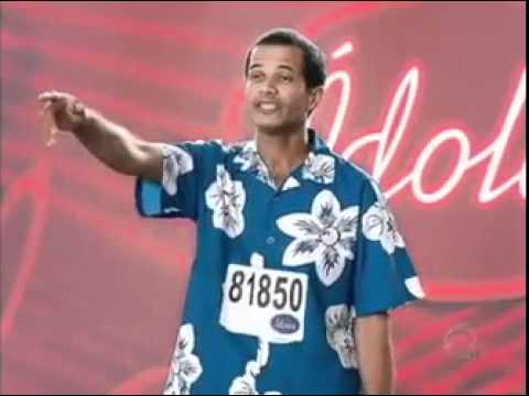 Ídolos 2011 - 26/04/2011 - Ajudante de cozinha conquista jurados cantando  Bom Bom
