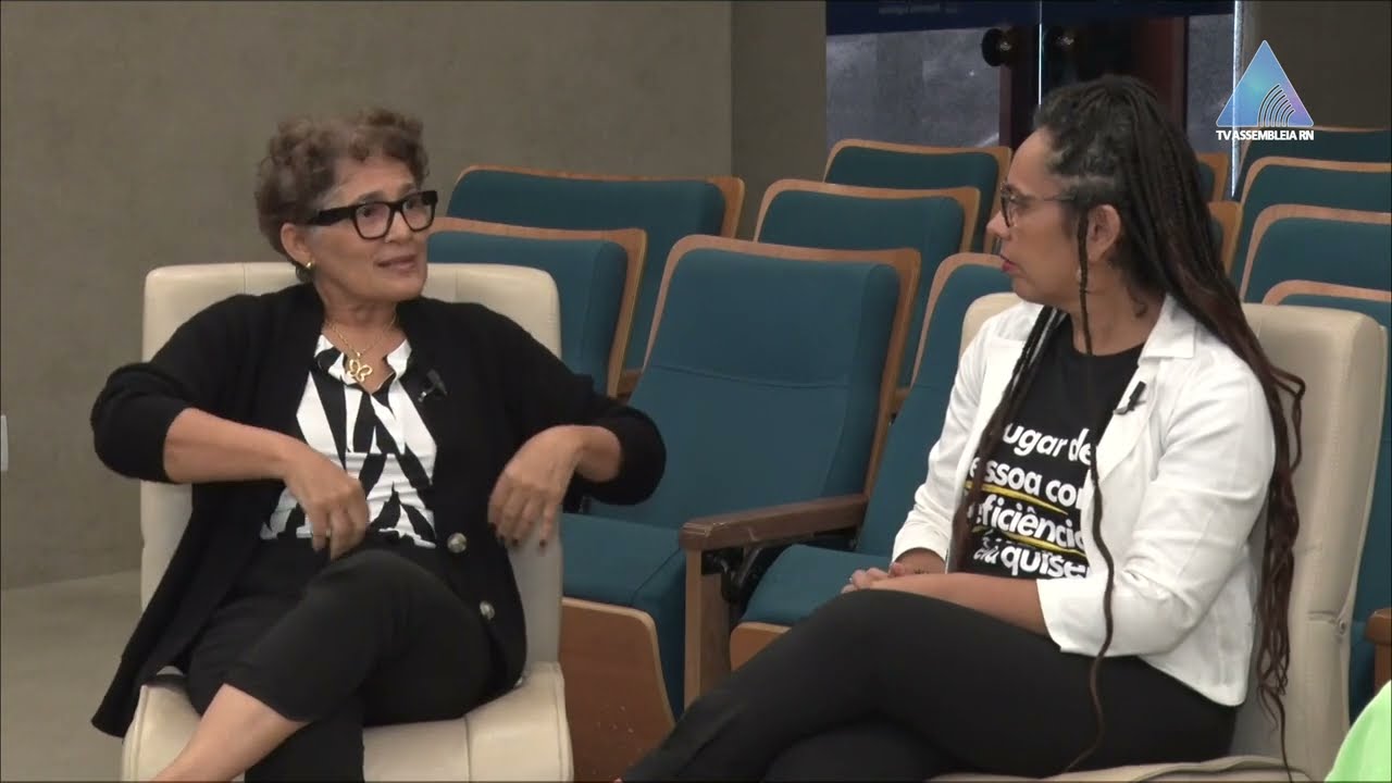 PGM ENTRE ELAS - DIVANEIDE BASÍLIO, NINA HOLANDA E CRISTINA TORRES