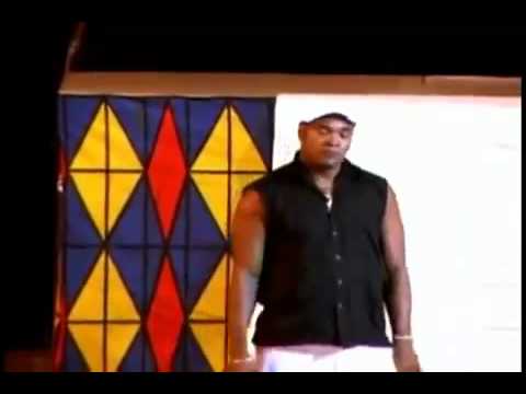 El negro pega con to 1