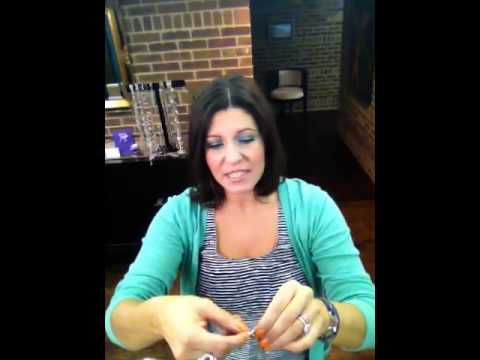 lia sophia fashion advisor Robyn Gilleran demonstrates the