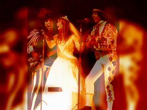 Os Mutantes - Panis et Circenses (english version)