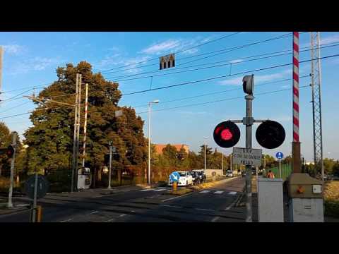 Passaggio a livello treno Gigetto a Modena