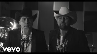 Hay Amores Lyrics English Translation