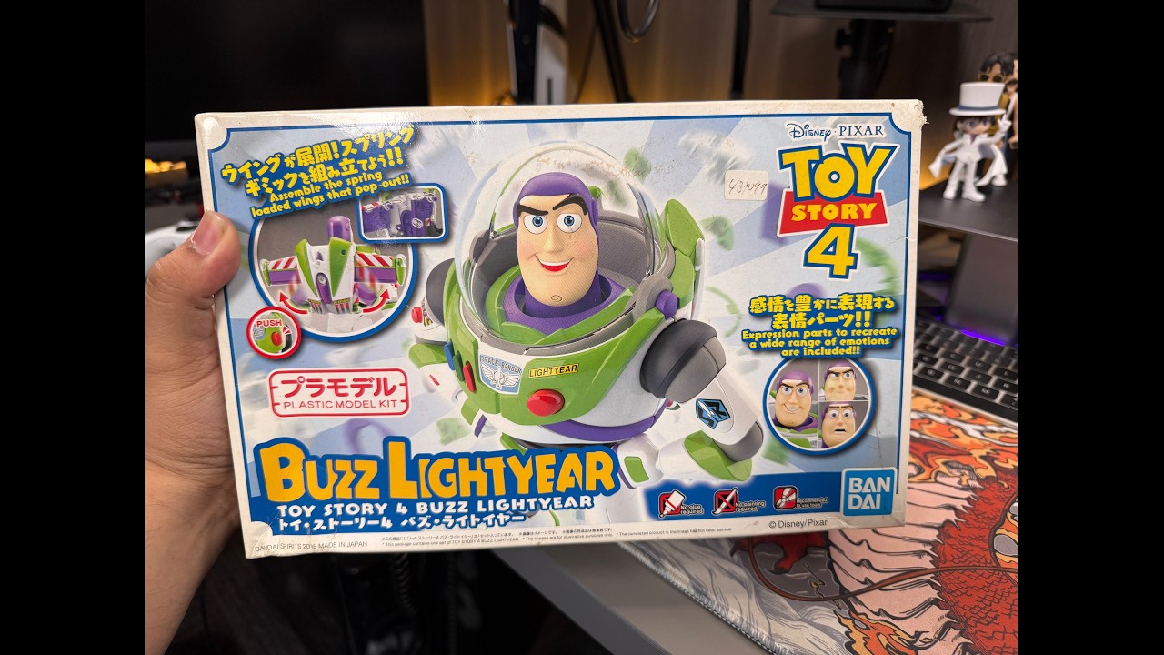 Merakit Mainan Buzz Lightyear Toy Story 4 BANDAI 2019