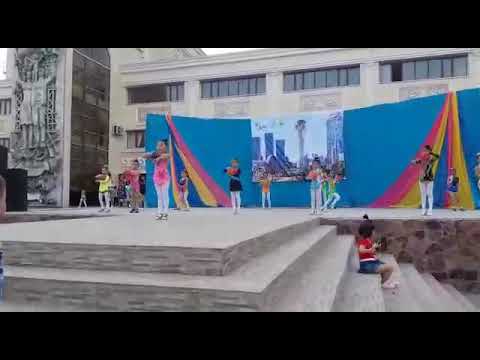 Гимнастический танец с мячом!