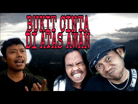suasana-bukit-cinta-di-atas-awan-seperti-mimpi