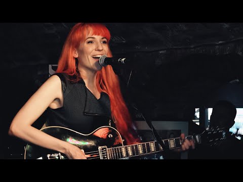 I'm A Believer - MonaLisa Twins (The Monkees Cover)