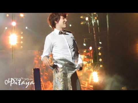 [Fancam] 120310 Super Show 4 in Macau - Dancing Out - Kyuhyun (1)