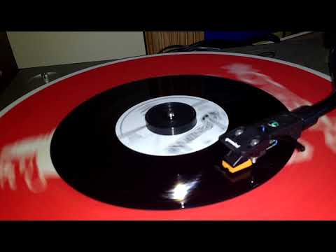 Lynn Tait & The Boys - Storm Warning