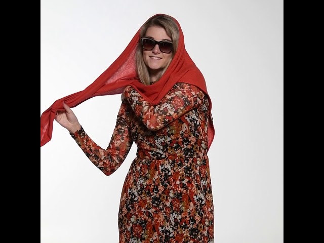 Vídeo relacionado con Bufanda de lana pura de borrego de Lona Scott Rojo rosso