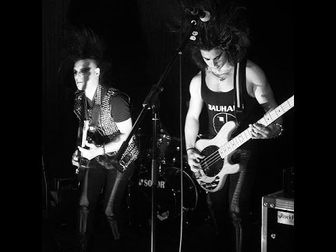 The Knutz - Where The Souls Dance Free - Live at Berlin