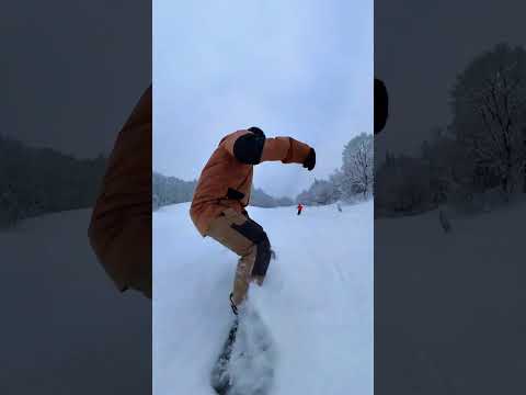 Snowboarding Japan Madarao ski resort Top to Bottom