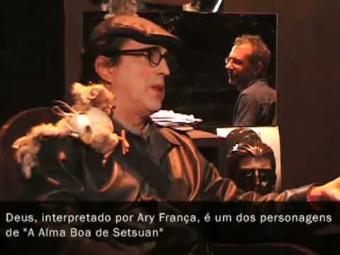 Máscara com Ary França