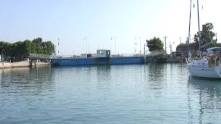 preview picture of video 'Lefkas Canal'