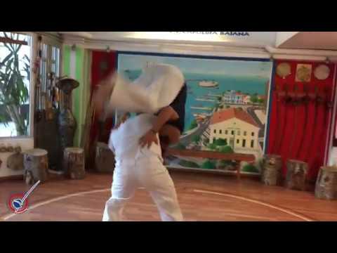 GRAVATA ALTA / MOVIMENTOS DE PROJEÇÃO / CCCB CAPOEIRA REGIONAL BAIANA