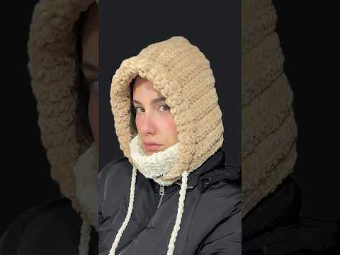 ¿Te gustaría aprender paso a paso a tejer esta hermosa capucha con cuellos ?