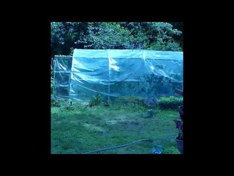 Dron podnoszący 2 piwa - praktyczny test udźwigu.