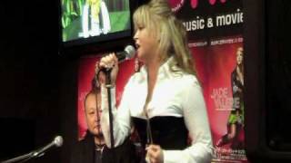 Bài hát Like A Bird - Nghệ sĩ trình bày Jade Valerie