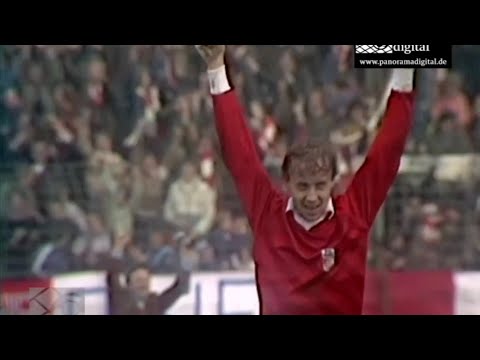 Sehenswerter Treffer Jörg Hornik zum 2:0 für seinen FC Rot Weiß Erfurt gegen Dynamo Dresden,19.04.86