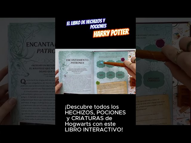 Vídeo relacionado con El libro de hechizos y pociones (libro oficial) (Harry Potter): Con una varita luminosa para leer la tinta invisible