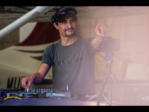 ADN live at HANGAR, Paracaidismo Lago, for VIP SESSIONS