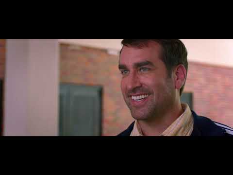 21 Jump Street official trailer still: Schmidt and Jenko in street clothes mid-chase