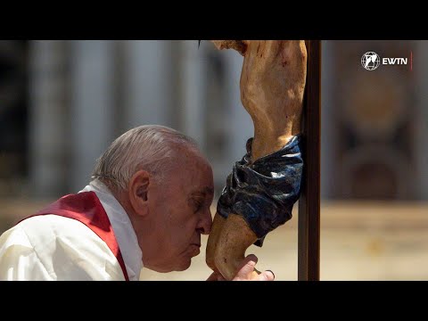 HIGHLIGHTS Pope Francis Venerates the Cross and celebrates the Passion of the Lord Good Friday 2022