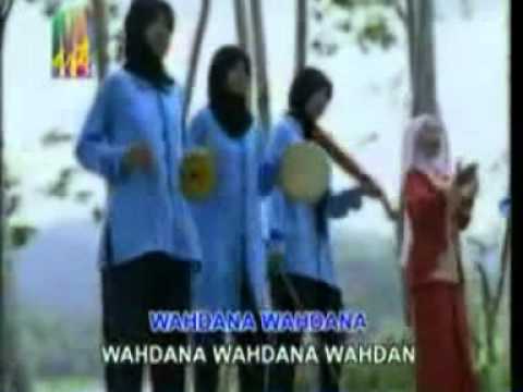 Wafiq Azizah-WAHDANA.mpg
