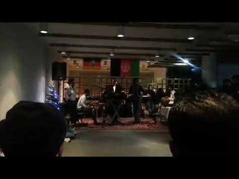 Er ist Singen Wali Parwani  Was fur ein Schnes Viedoö