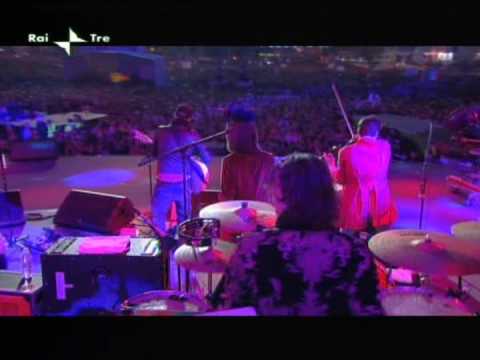 Afterhours feat Godano e Samuel il paese è reale Primo maggio 2009