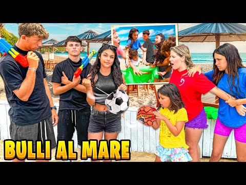 LA BULLA ROMPE TUTTI I GIOCHI E LITIGA CON ZIA NICOLE E TUTTI I NOSTRI AMICI AL MARE! *Ilary Piange*