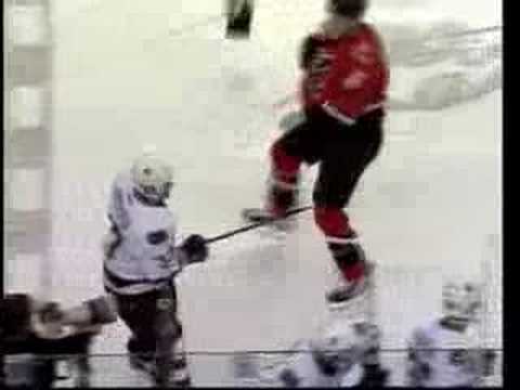 Jarkko Ruutu owns Dion Phaneuf!