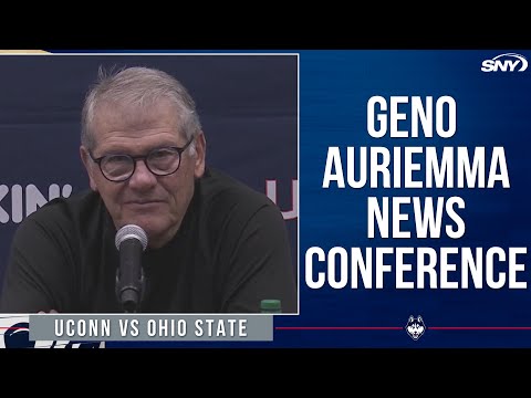 Geno Auriemma on Sarah Strong's huge game in UConn's win over Ohio State