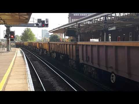 Gbrf 66740 thunders through basingstoke on 24.9.17