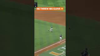 That's one way to do a glove flip! ????