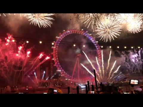 2016/17 London New Year's Eve Fireworks (Blue Area)