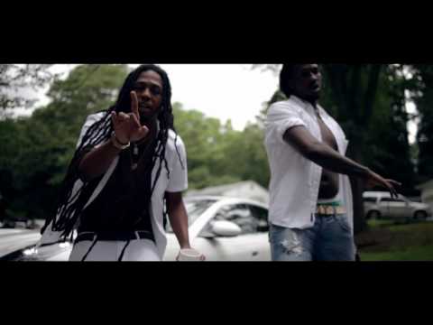 Scrilly Marz Feat. Mykko Montana -Look Like I Sell Dope