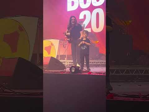 Jamie Webster brings out Isaac Kearney at boss kids  ❤️