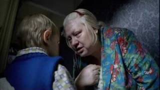 Трейлер к фильму "Похороните меня за плинтусом"