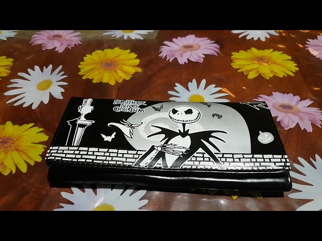 Vídeo relacionado con PocketGear Nightmare Before Jack & Sally Christmas Floral Cartera Clutch Bolsillo para Monedas & Portatarjetas, Negro