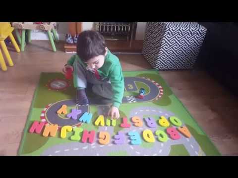 Early Signs of Autism Video - Oliver 2 1/2 Year Old Boy - Autistic Behavior