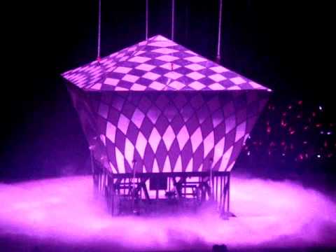 111209 SNSD Singapore concert - opening [Fancam]