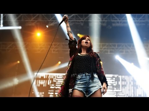 Pitty - Deixa Ela Entrar