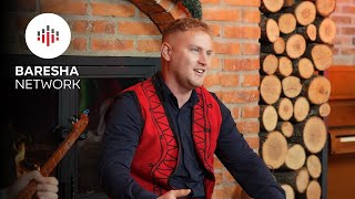 Gzim Ajazi - Kaloj Jeta Në Gurbet Të Zi